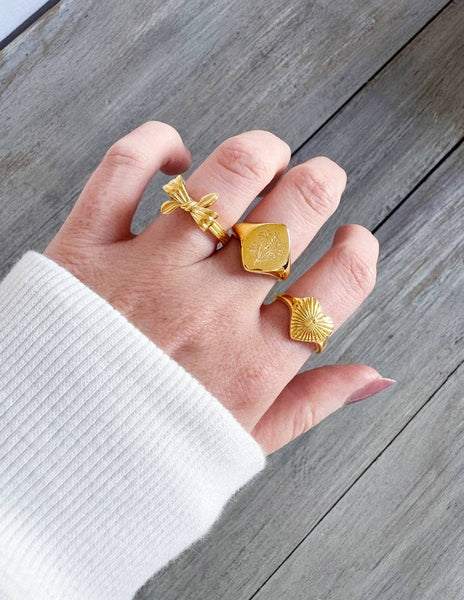 Floral Signet Ring