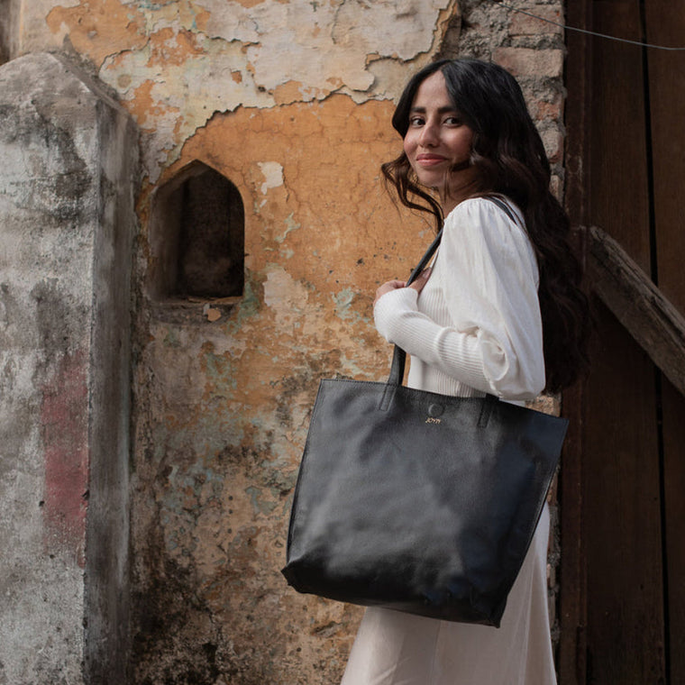 Everyday Leather Tote- Black