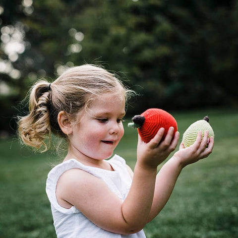 Rattle - Apple