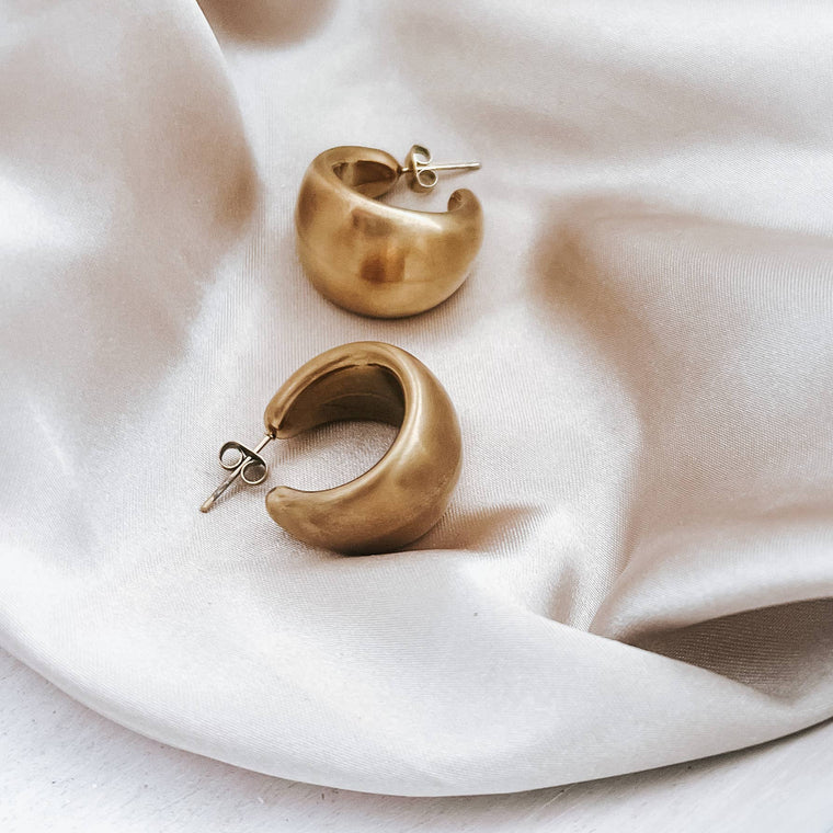 Enoch Matte Gold Hoop Earrings