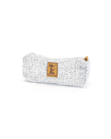 From pencils, to art supplies, jewelry, to makeup - these pouches hold i...