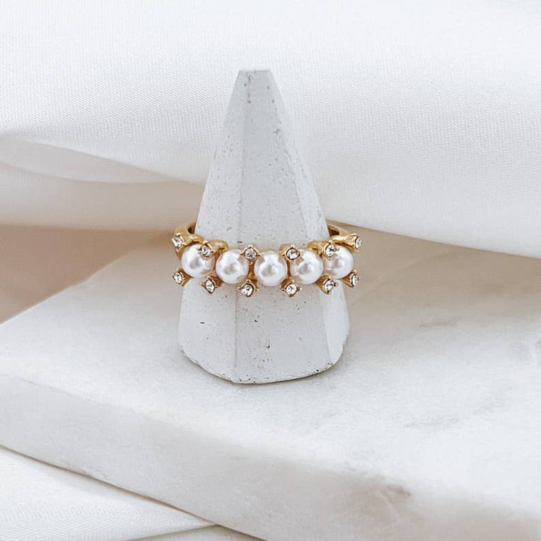 Roro Pearl Ring